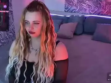 Chaturbate Nude Webcam of maya_mils