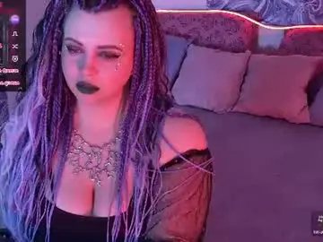 Chaturbate Live Sex Cam of maya_mils