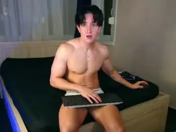 Chaturbate Live Sex Cam of christianlevine_