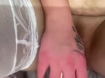 Chaturbate Live Sex Cam of bbyraynerhea