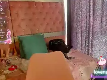Chaturbate Best live sex cam show of sweet_emmili