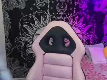 Chaturbate Nude Webcam of magic_clairewitch