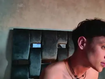 Chaturbate Live Sex Cam of ander_ashford77