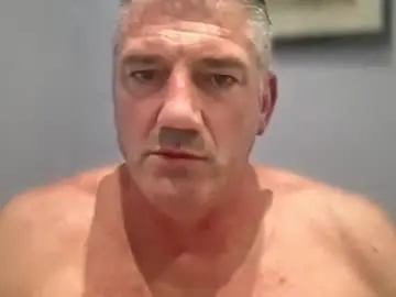 Chaturbate Live Sex Cam of fullback_15