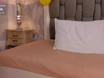 Chaturbate Best live sex cam show of zharia_lux25