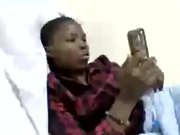 Chaturbate Free Live Porn of pretty_petite_ebony