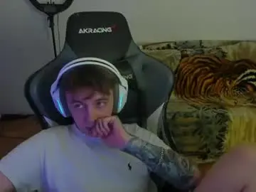 Chaturbate Free Live Porn of aron_neall