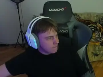 Chaturbate Sex Chat of aron_neall