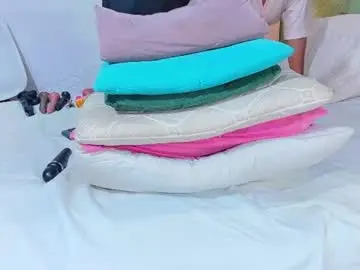 Chaturbate Free Porn Cam of curvyebonyy_