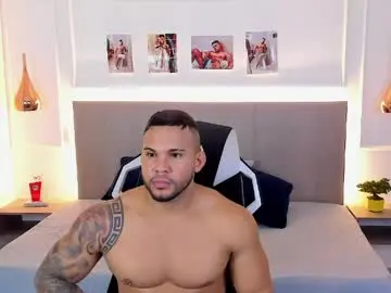 Chaturbate Free Live Porn of _matthew_santos_