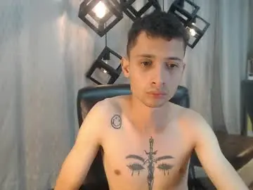 Chaturbate Live Sex Cam of lucasssmith11