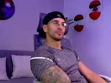 Chaturbate Adult Video Chat of tony_muscle1