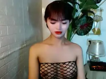 Chaturbate Live Sex Cam of sensational_yeng