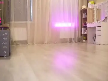 Chaturbate Watch Live Sex Cams of queenelia