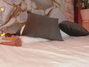 Chaturbate Best live sex cam show of ahvi_ebony