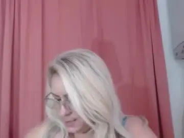 Chaturbate Watch Live Sex Cams of xelenaxx