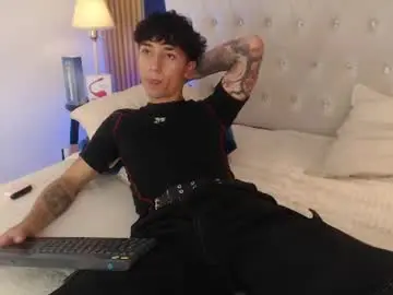 Chaturbate Free Live Porn of aiden_rivers_