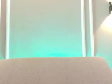 Chaturbate Live Sex Cam of isa_kis_1