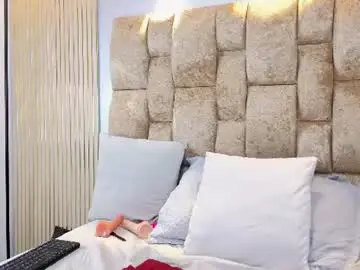 Chaturbate Adult Webcams of carolinacrus01