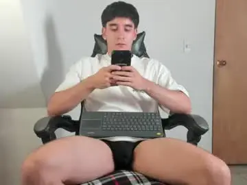 Chaturbate Free Live Porn of leo_jones389