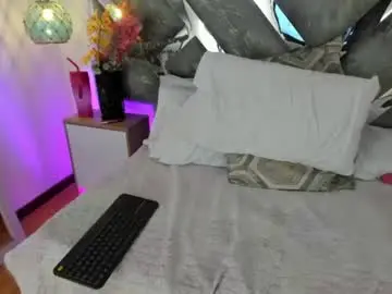Chaturbate Live Sex Cam of isabela_parkerr