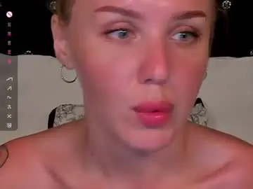 Chaturbate Live Sex Cam of lushcherry