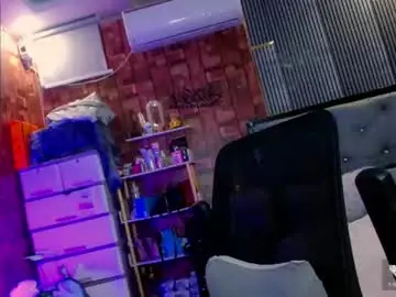 Chaturbate Adult Webcam of midnightmuse_mommy