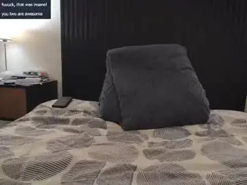 Chaturbate Live Sex Cam of gizzlemcclizzle