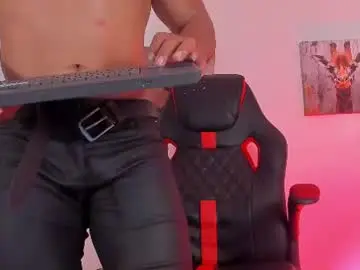 Chaturbate Live Sex Cam of magnusclark