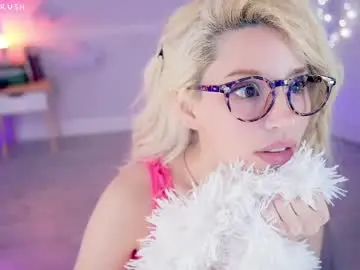 Chaturbate Live Sex Cam of cherrycrush