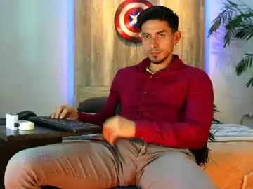 Chaturbate Nude Webcam of andrew_elliot