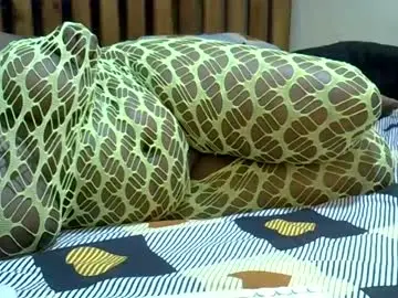 Chaturbate Live Sex Cam of sexy_bee5