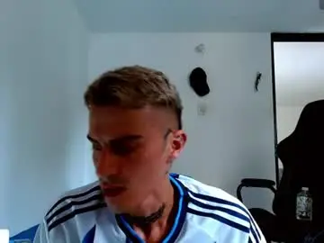 Chaturbate Free Porn Cam of bray_hotboy