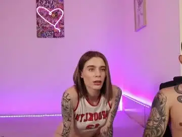 Chaturbate Free Porn Cam of missbeauty_and_thebeast
