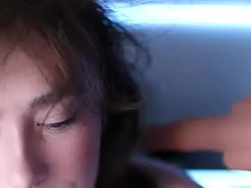 Chaturbate Live Porn of elsasquirt