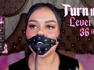 Chaturbate Best live sex cam show of soffiqueen