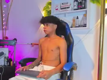 Chaturbate Live Sex Cam of _taylor_black