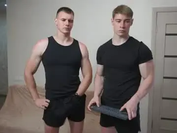Chaturbate Live Sex Cam of kevin_geo
