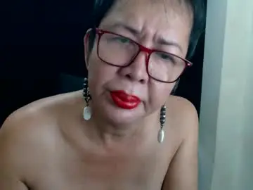 Chaturbate Live Sex Cam of champaka123