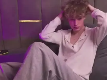 Chaturbate Private Sex Chat of curlytwinkboy