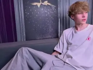 Chaturbate Best live sex cam show of curlytwinkboy