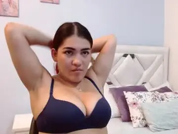 Chaturbate Live Sex Cam of kyliiebaker