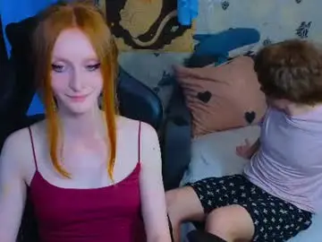 Chaturbate Live Sex Cam of laksmrrr