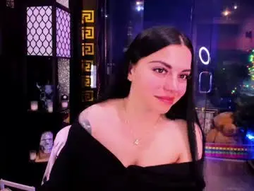 Chaturbate Live Sex Cam of alma_pearl
