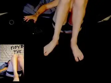Chaturbate Live Sex Cam of shadowv5551