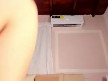 Chaturbate Nude Webcam of liaamoon_