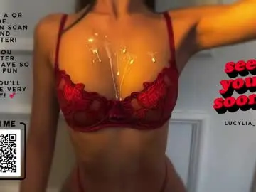 Chaturbate Live Sex of lucylia_