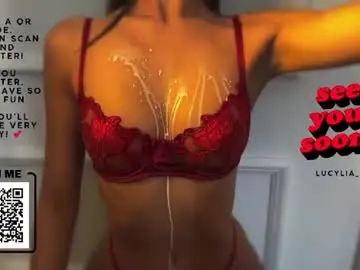 Chaturbate Live Porn of lucylia_