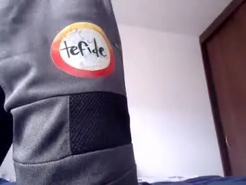 Chaturbate Live Sex Cam of latinndexter