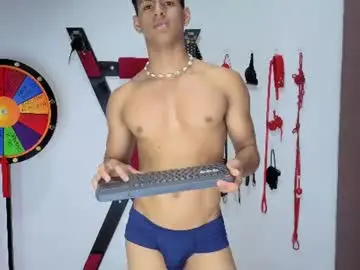 Chaturbate Best live sex cam show of mathias_and_nicolas